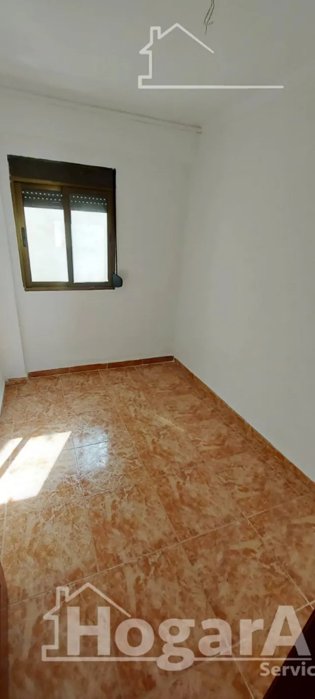 ¡OPORTUNIDAD DE INVERSIÓN! MUY LUMINOSO CERCA DEL AYUNTAMIENTO — 13