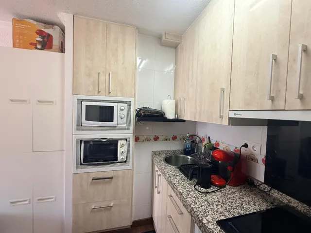 Apartamento reformado con 1 dormitorio en zona Rincon de Loix — 9