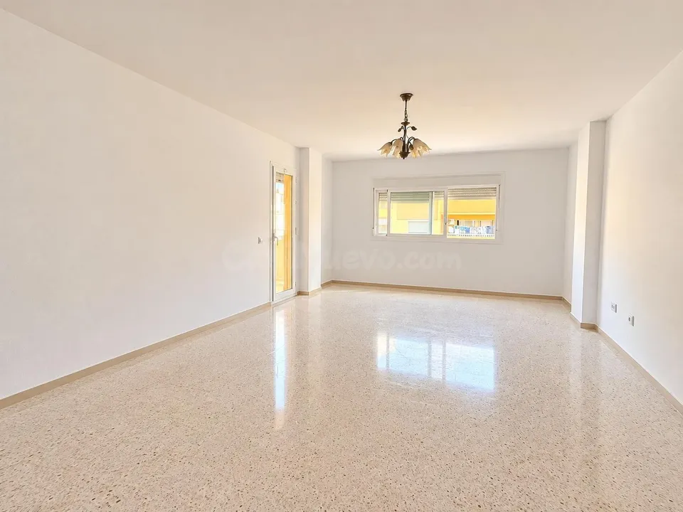 PISO DE 3 DORMITORIOS EN LAS COLINAS
