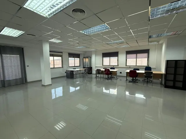 “Alquila Oficina Moderna de 115 m2 en Los Alcázares – Listo para Estrenar” — 3