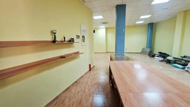 Local comercial 104m² en venta - La Palma - foto 4