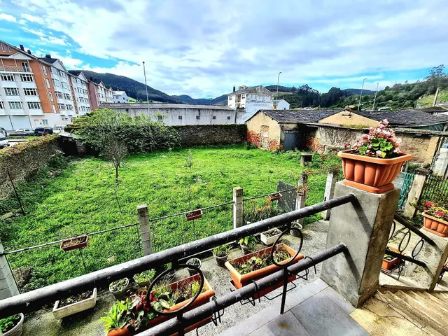 Casa señorial asturiana en centro de Vegadeo - foto 3