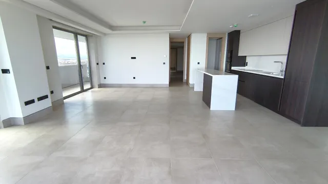 ¡Exclusivo Piso de Lujo en las Málaga Towers! — 22