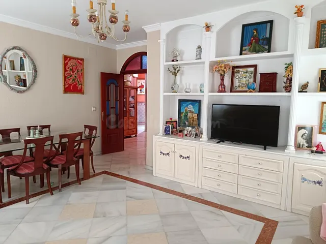 CASA GRANDE DE 2 PLANTAS CHICLANA — 5