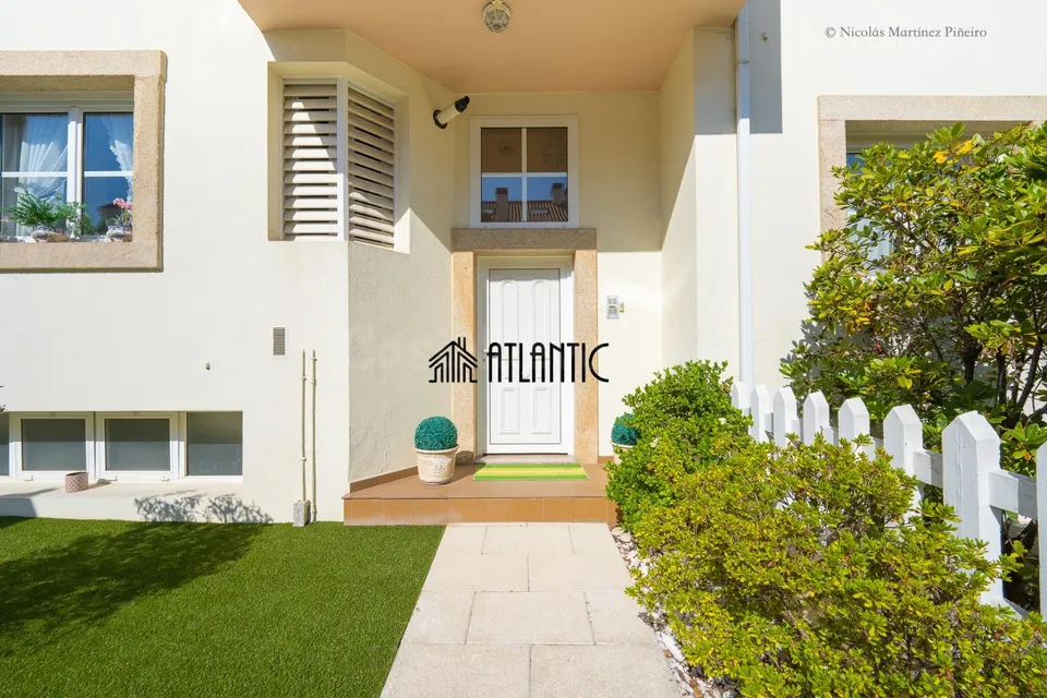 Adosado 5 habitaciones 408m² en venta - Coia