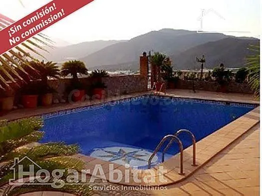 ESPECTACULAR CHALET CON PISCINA, GARAJE Y 2 TERRAZAS - foto 3