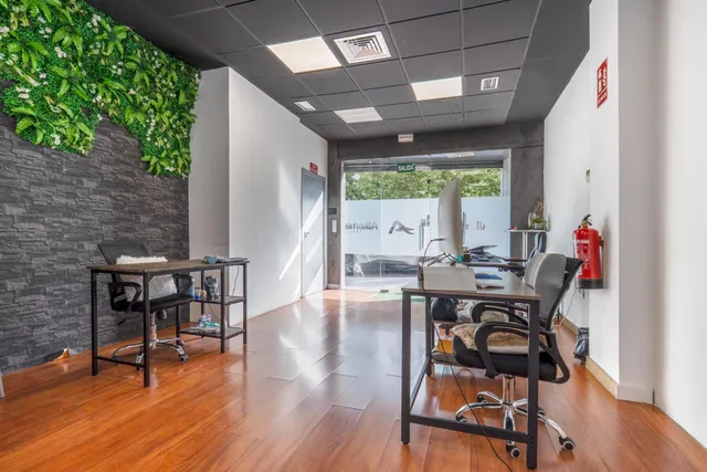 Edificio de 3 plantas destinado a oficinas junto a Centro Comercial Serrallo — 21