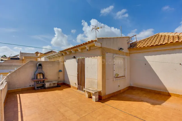 Bungalow con solárium, orientación sur y vistas a la piscina