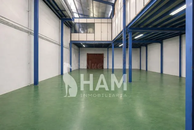 NAVE INDUSTRIAL CON OFICINAS EN PRADO DEL ESPINO (BOADILLA D