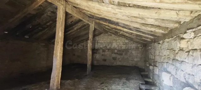 CABAÑA PASIEGA PARA REFORMAR EN ENTORNO PRIVILEGIADO.- - foto 5