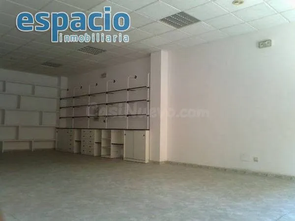 SE VENDE LOCAL ACONDICIONADO PONFERRADA - foto 2