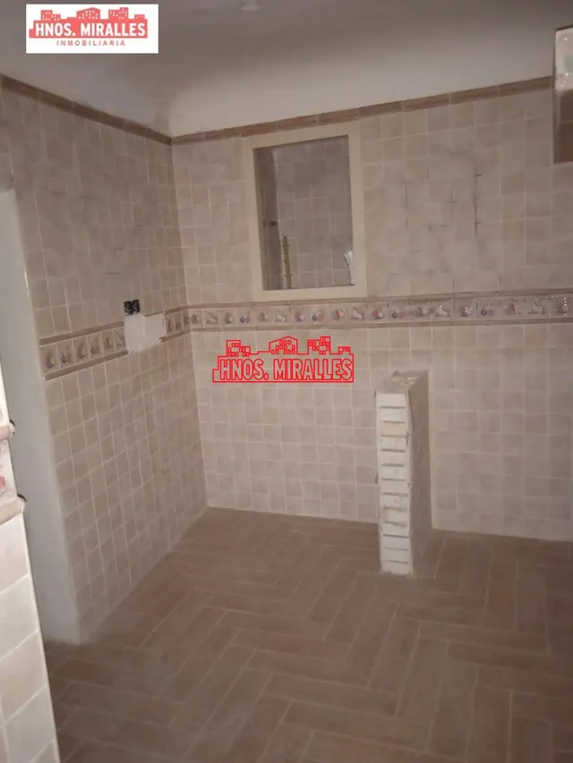 ¡¡ CASA CUEVA RÚSTICA, IDEAL PARA REFORMARLO TODO A TU GUSTO.!! — 40