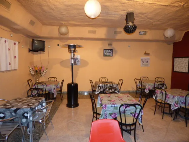 CAFETERIA DISCOTECA EN SAGRAJAS TOTALMENTE ACONDICIONADA DE 300MTRS — 16