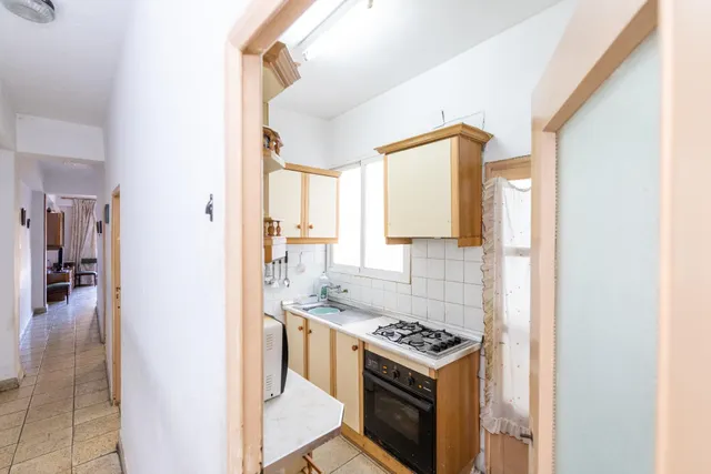 Piso para reformar junto a Plaza Einstein – 3 dormitorios y vistas despejadas — 15
