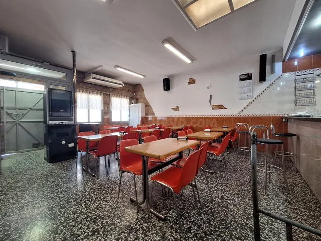 RESTAURANTE LISTO PARA TRABAJAR JUNTO AL PARC EUROPA DE BARB - foto 3