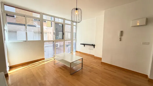 APARTAMENTO JUNTO A LA PLAZA CIRCULAR — 8