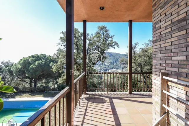 Casa en venta en plena montaña con piscina y vistas al mar en Cabrera de Mar — 22