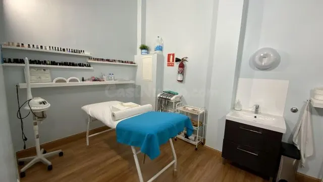 Impecable local comercial en Divina Pastora, Marbella - foto 4