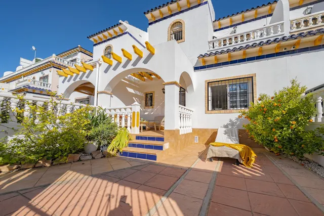 Adosado de 3 dormitorios 2 baños en Orihuela Costa ¡Tu hogar ideal en Las Chismosas! ✨ — 6