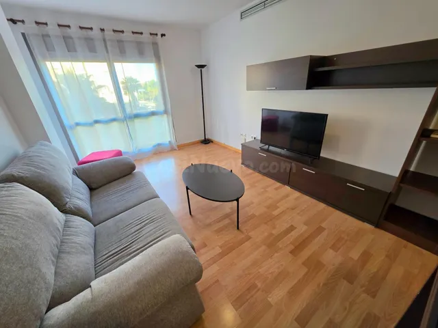 Oportunidad única en el Auditorio: Acogedora vivienda de 2 habitaciones con garaje y trastero — 4