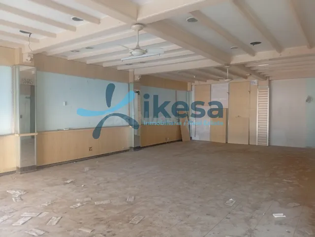 Oportunidad de Inversión: Local Comercial en Roquetas de Mar — 4