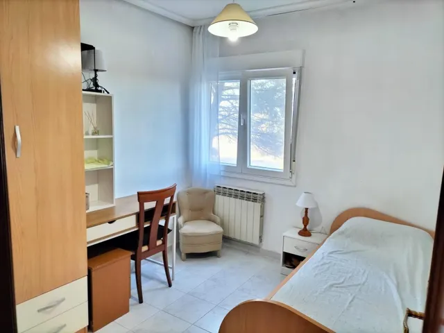Moncasa vende — 24