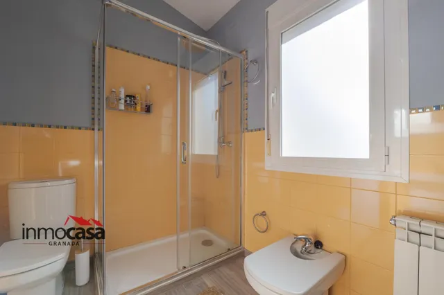 Casa 5 habitaciones 220m² en venta - Urb. el arenal — 40