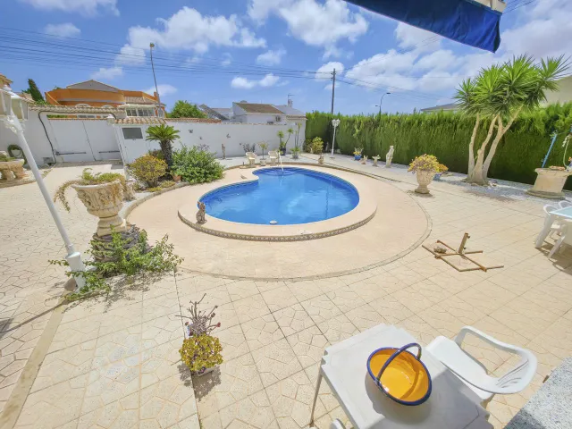Villa 3 habitaciones 230m² en venta - Centro — 31