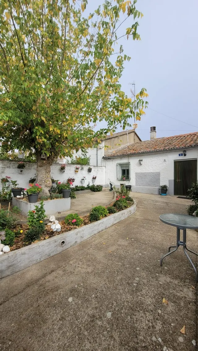 ¡¡¡CASA CON JARDIN EN VENTA EN FRADES DE LA SIERRA!!! - foto 3