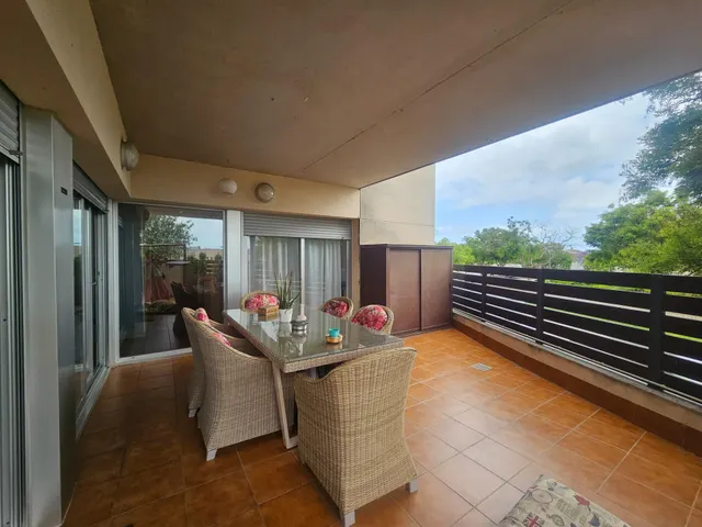 EXCLUSIVA PLANTA BAJA CON JARDIN Y PISCINA — 10