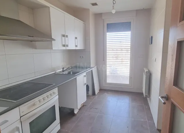 Piso en venta en Calle de las Cinco Villas, Ejea de los Caballeros — 4