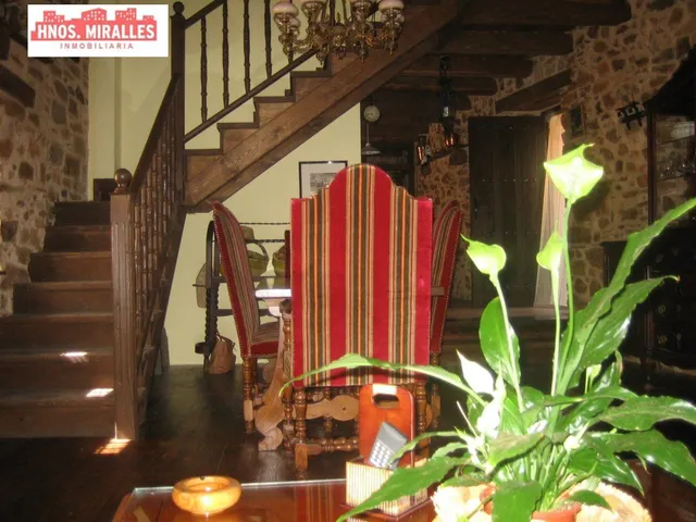 SE  VENDE CASA TIPICA MARAGATA INDEPENDIENTE EN EL CAMINO DE SANTIAGO — 11