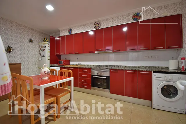 CASA CON TERRAZA Y VISTAS DESPEJADAS A LA MONTAÑA — 7