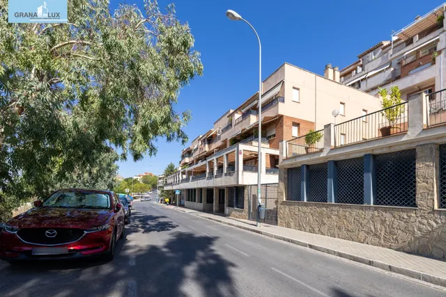 Exclusivo piso con terraza y vistas despejadas en El Serrallo. — 41