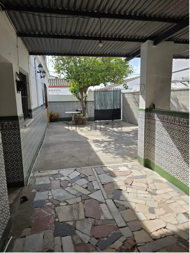 CASA DE PUEBLO EN VENTA – AMPLIA, CÓMODA Y CON GARAJE — 7