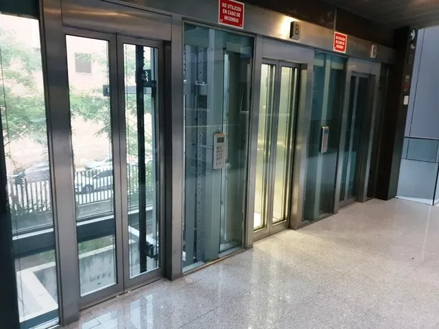 Venta de 4 Oficinas en Avda. Hytasa - Sevilla (Alquiladas) — 9