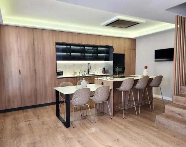 Chalet 5 habitaciones 250m² en alquiler - Nou Benicalap - foto 5