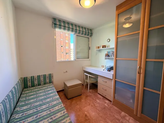 Fantástico piso de dos dormitorios en el centro de Benidorm — 11