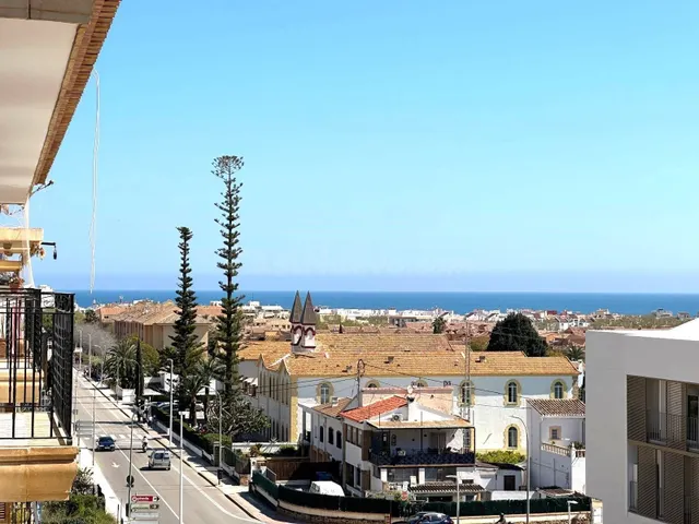 Ático con vistas al mar y 3 dormitorios en venta en Jávea - foto 2