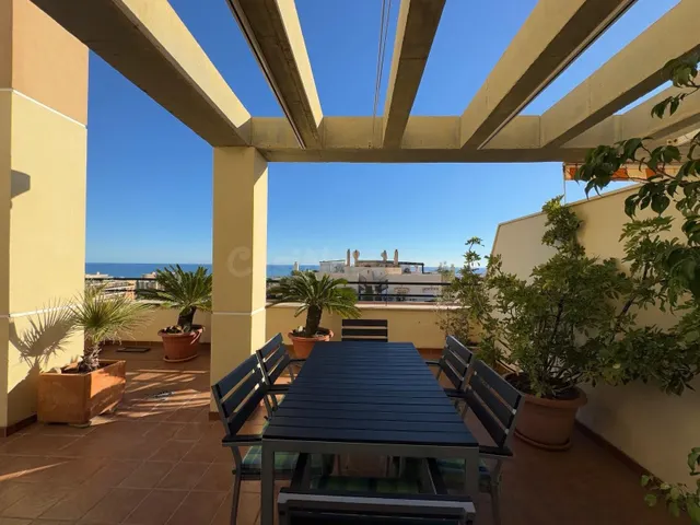 Atico duplex con vistas al mar en El Pinillo, Torremolinos - foto 5