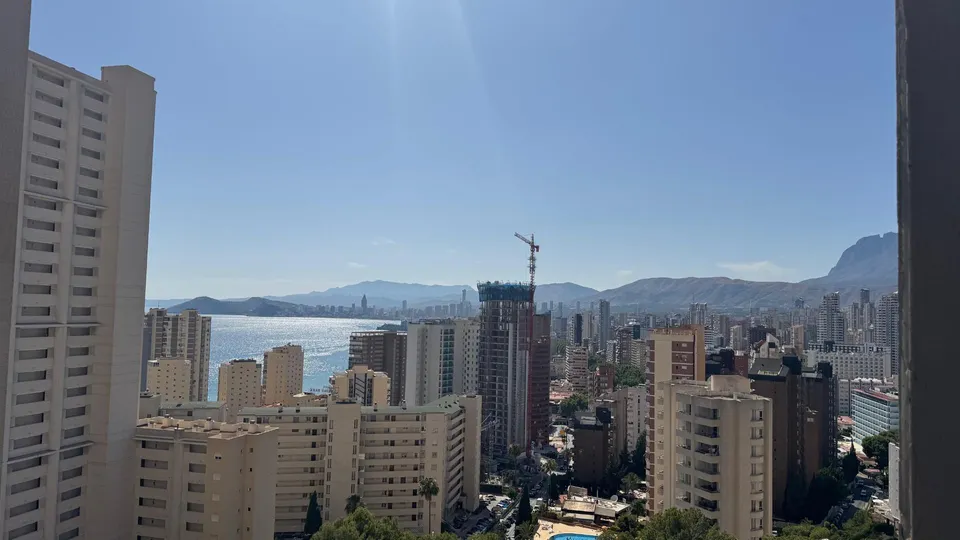 Apartamento reformado con vistas en rincon de loix Benidorm! www.euroloix.com