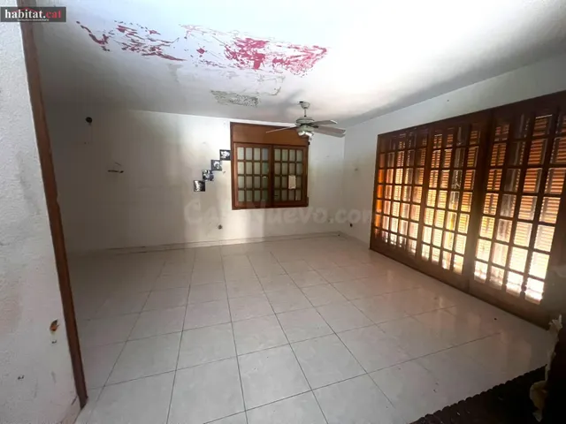 CASA ESQUINERA INDEPENDIENTE A REFORMAR - SEGUR DE CALAFELL — 3