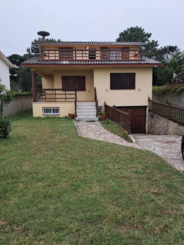 Chalet alquiler temporada invernal en Baldaio, Carballo (300