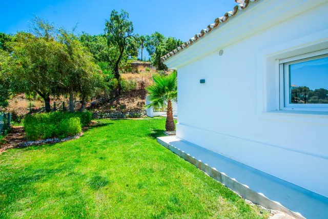 Impresionante villa totalmente amueblada y recientemente reformada — 31