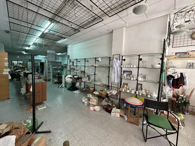 Oportunidad Única: Alquila un Espacioso Local en Murcia con  - foto 2