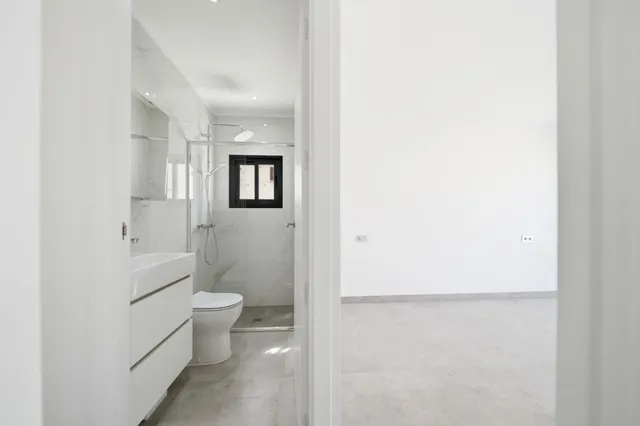 Chalet independiente en venta en Calle de la Roca Negra — 19