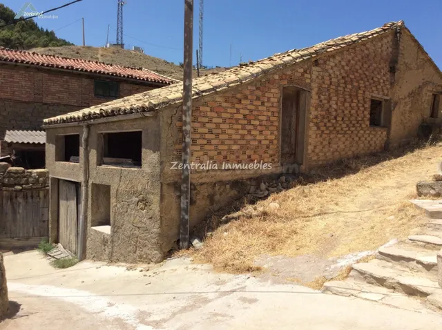 AYERBE LOTE 4 FINCAS (2 EDIFICACIONES Y 2 TERRENOS) - foto 4