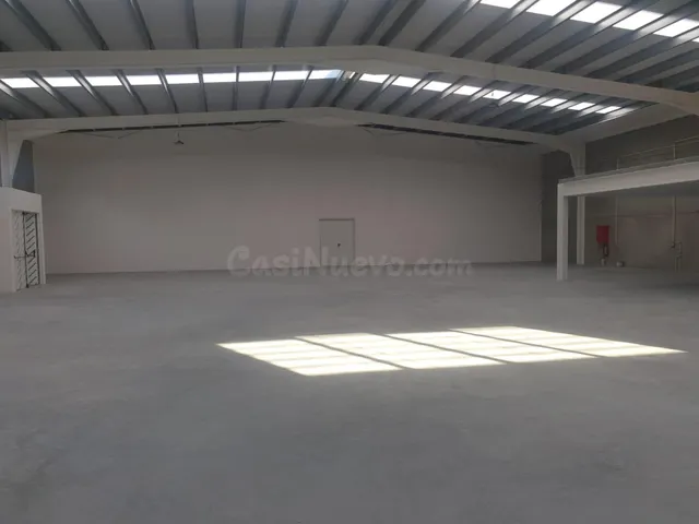 NAVE DE 1000 M2 EN ALQUILER - foto 3
