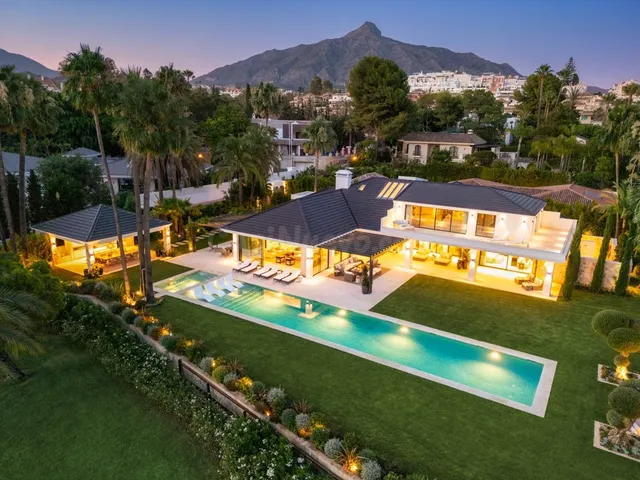 Villa 7 habitaciones 1636m² en venta - Puerto Banus — 3