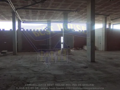 +AMPLIO LOCAL DE 1.000M2, 35M2 DE FACHADA, DIVISIBLE++ — 4